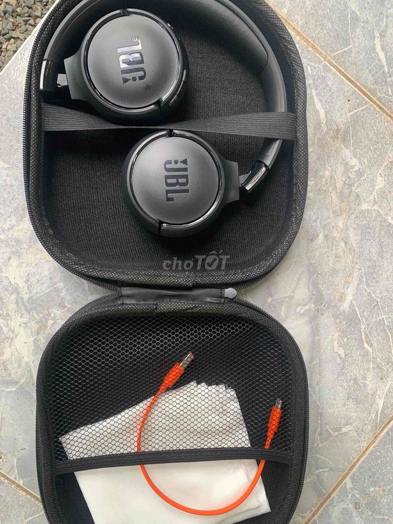 Tai nghe Bluetooth JBL Đen. Mua bán Tivi, Âm thanh tại Huyện Tân Biên Tây Ninh được đăng bởi Khanh Trung hình 1