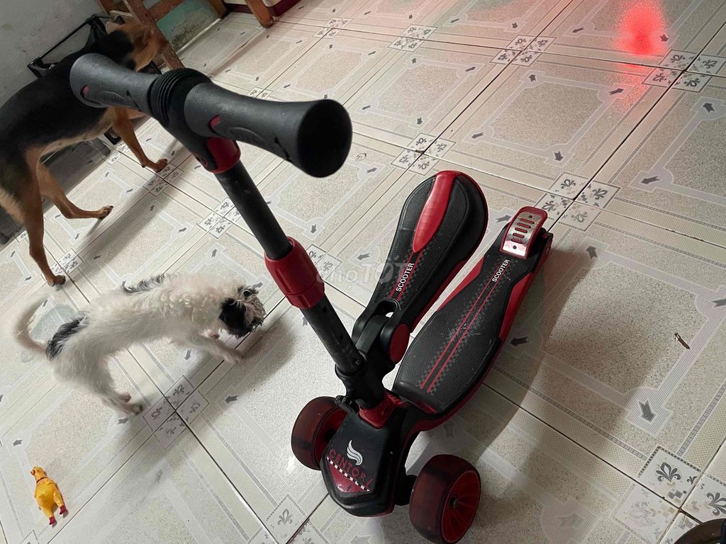 Xe scooter Centosy S6 đỏ. Mua bán Mẹ và bé tại Huyện Hóc Môn Tp Hồ Chí Minh được đăng bởi ThaoLuu hình 1