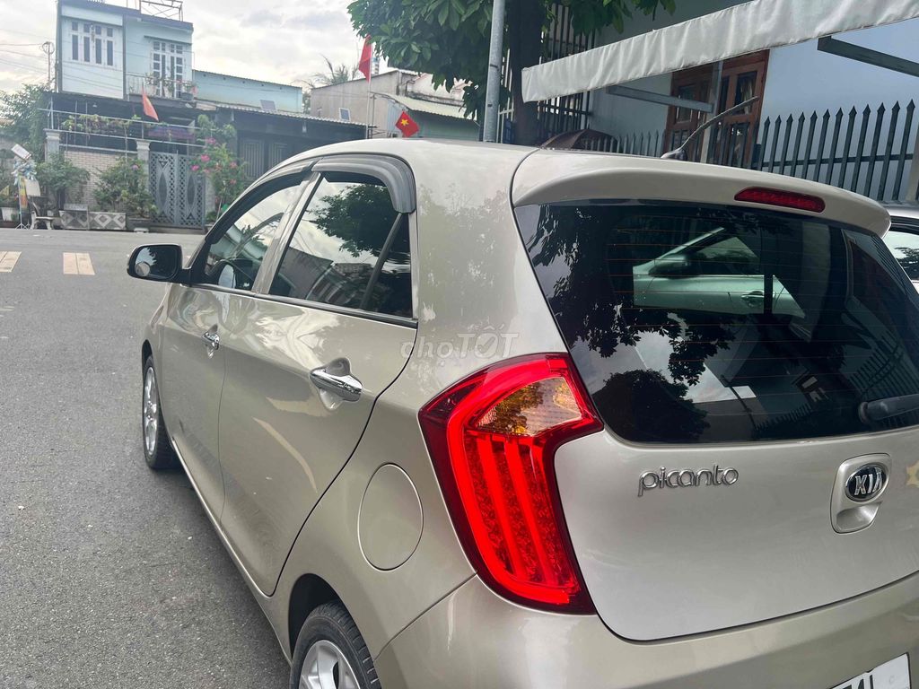 Kia Picanto 2013 Tự động rất đẹp full đồ chơi. Mua bán Ô tô tại Thành phố Dĩ An Bình Dương được đăng bởi Hiếu Auto Nghĩa Phát hình 8