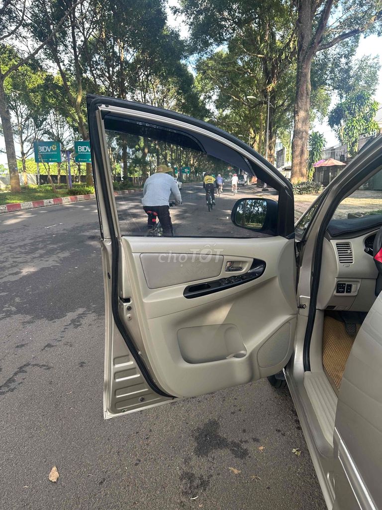 gd cần bán Toyota Innova 2015 E. Mua bán Ô tô tại Thành phố Buôn Ma Thuột Đắk Lắk được đăng bởi Phong phú hình 13