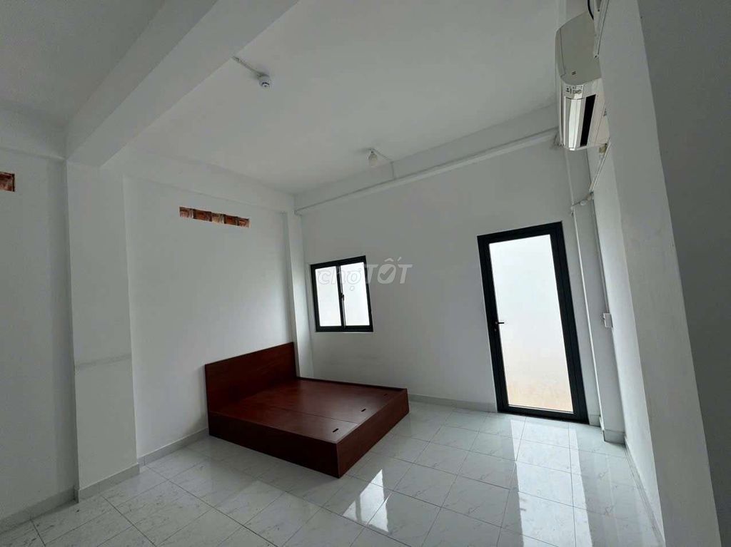 Phòng ban công riêng bao nắng, ko chung chủ, giờ tự do,ra chợ Hoa 500m