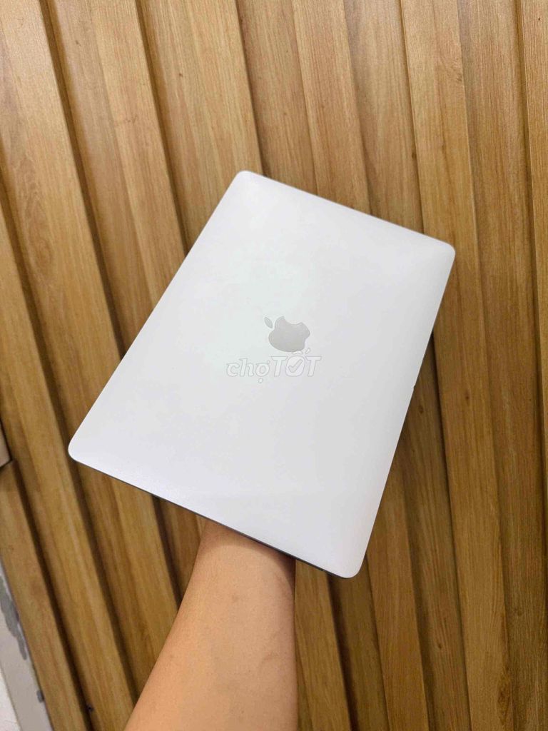 Apple Macbook Air M1 8GB/256GB Bạc. Mua bán Laptop tại Quận Đống Đa Hà Nội được đăng bởi HAN store hình 1