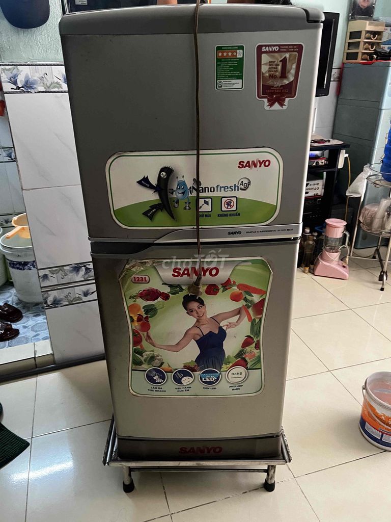 Tủ lạnh Sanyo 120L Xám. Mua bán Tủ lạnh tại Huyện Bình Chánh Tp Hồ Chí Minh được đăng bởi Trịnh Thế Nhật Hoà hình 1