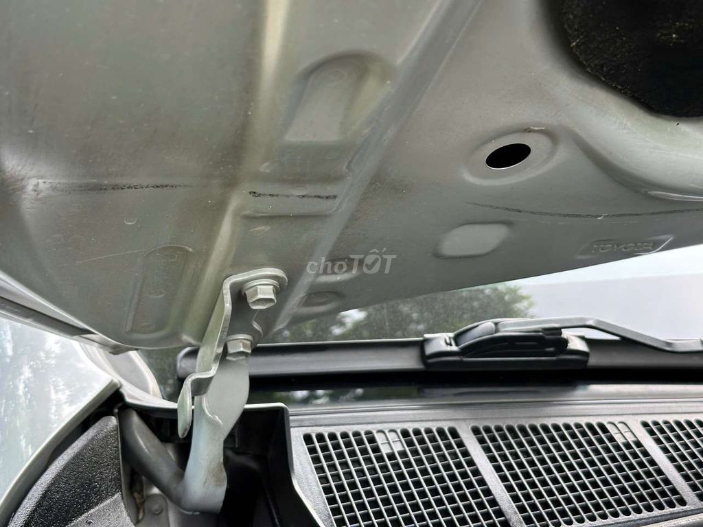 Toyota Hilux E 2.4AT 4x2 lỗi tặng xe, 12 vạn zin. Mua bán Ô tô tại Quận Hà Đông Hà Nội được đăng bởi Hà Đông Car hình 16