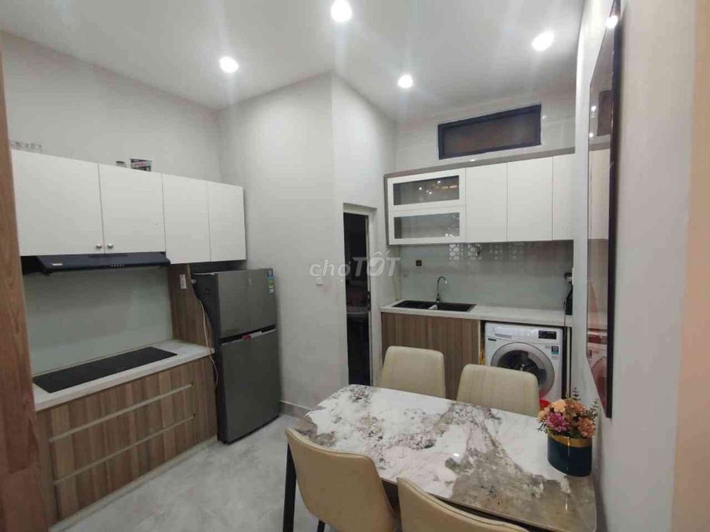 Дом на улице Нгуен Ван Линь, 40 м², 2 этажа
