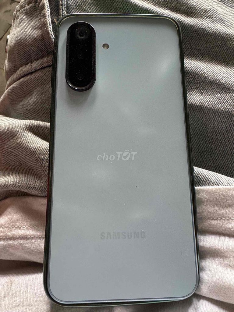 Samsung Galaxy A17 128GB Xám 8GB. Mua bán Điện thoại tại Thành phố Dĩ An Bình Dương được đăng bởi Du Vương hình 1