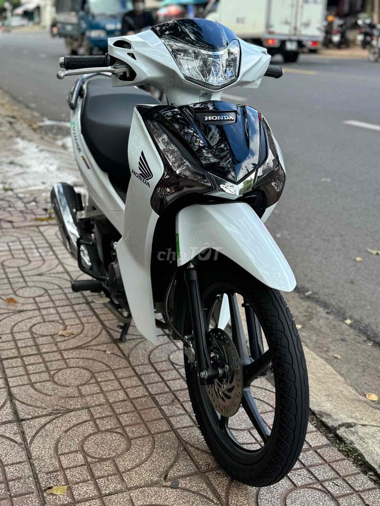 Honda Future 2025 Trắng Đen. Mua bán Xe máy tại Thành phố Buôn Ma Thuột Đắk Lắk được đăng bởi Ngô quốc Việt  hình 1