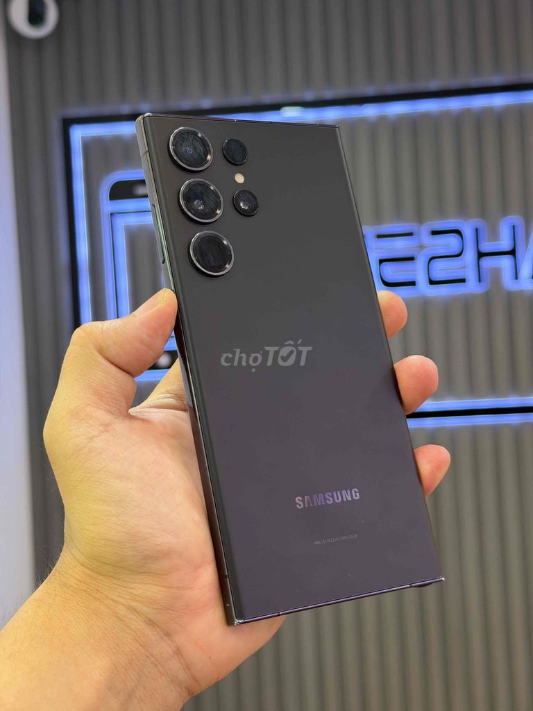 Samsung Galaxy S23 Ultra 512GB Đen 98%. Mua bán Điện thoại tại Quận 3 Tp Hồ Chí Minh được đăng bởi Phone2Hand hình 1