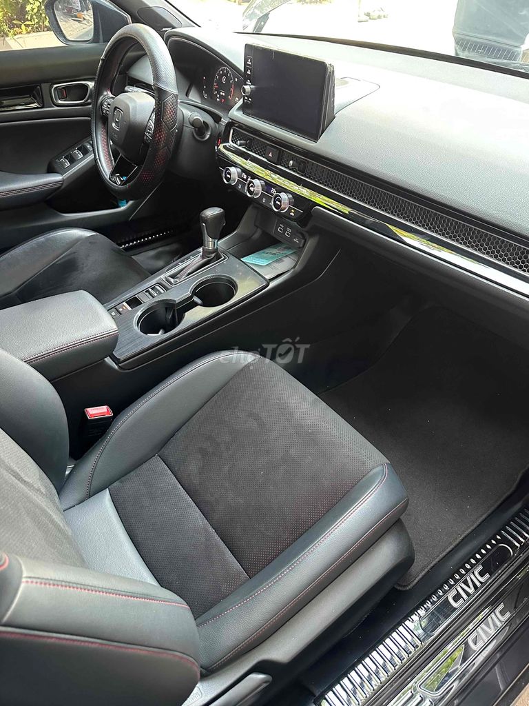 Honda Civic 2024 RS 1.5 AT - 21000 km. Mua bán Ô tô tại Huyện Hóc Môn Tp Hồ Chí Minh được đăng bởi Hoàng Danh  hình 8