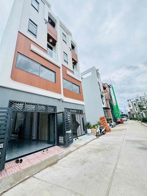 CHỈ 5.xty, DT 4.2x12m, ĐƯỜNG 8M, 4 TẦNG 3PN