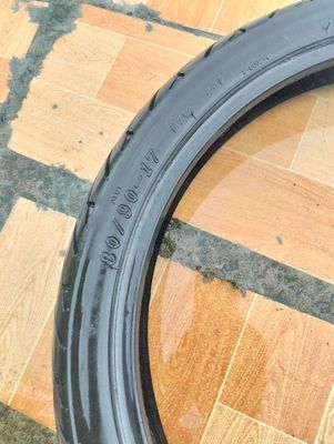 Vỏ không ruột maxxis 80 90 17. Mua bán Phụ tùng xe tại Huyện Châu Thành Sóc Trăng được đăng bởi Thành Đạt