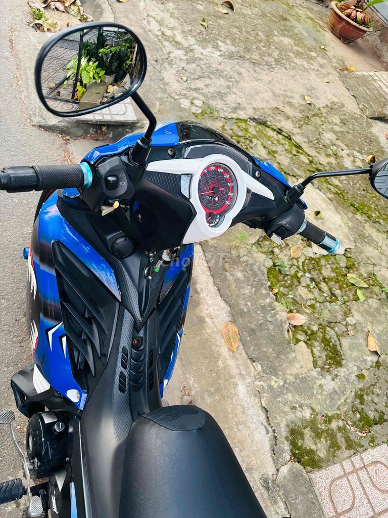 Exciter 50cc đời 2020 giấy đủ ko cần bằng lái. Mua bán Xe máy tại Thành phố Dĩ An Bình Dương được đăng bởi Nguyễn Hồng Sương hình 6