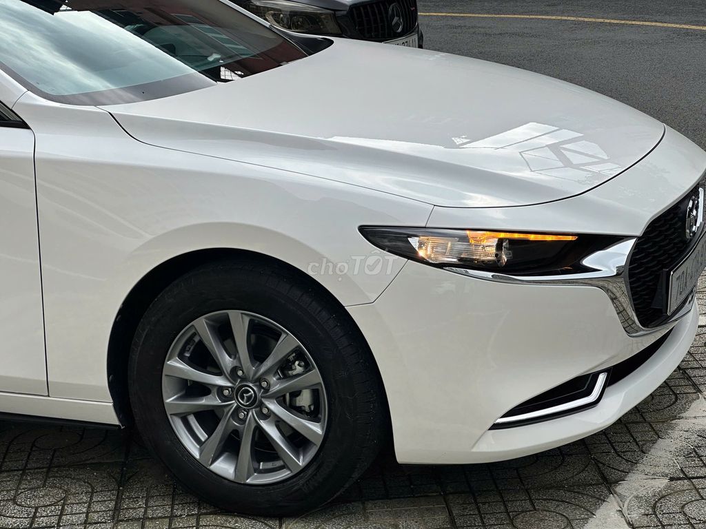 Mazda 3 1.5 Luxury 2023 -30000 km -579tr. Mua bán Ô tô tại Thành phố Dĩ An Bình Dương được đăng bởi Siêu Thị Ô Tô Bình Dương  hình 5