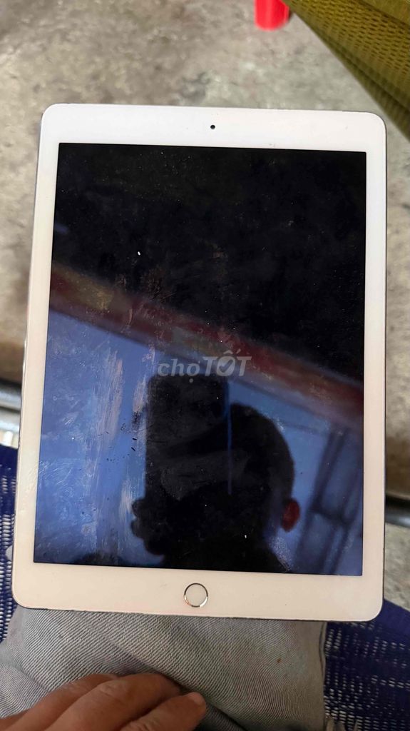 Apple iPad Air 2 Wifi 4g giá rẻ bằng ipad mini. Mua bán Máy tính bảng tại Quận 7 Tp Hồ Chí Minh được đăng bởi Thanh hình 1