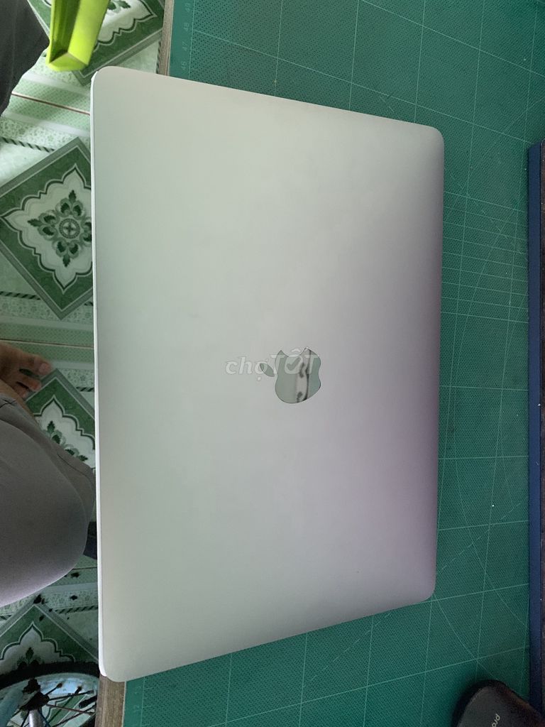 Cần bán Macbook Air 2020 M1 98% Pin. Mua bán Laptop tại Huyện Châu Đức Bà Rịa - Vũng Tàu được đăng bởi Harry Vy hình 1