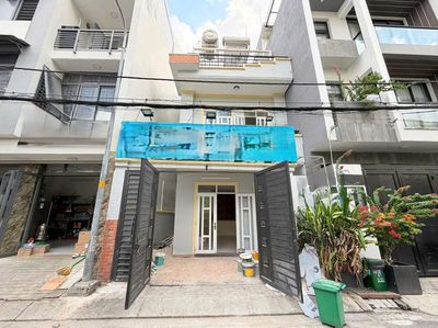 Аренда · 3 комн. · 90 м² · Quận 7, ул. Đường số
