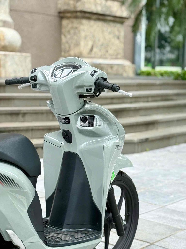 Honda Vision Sport 2024 Xám xi măng cực mới gắt. Mua bán Xe máy tại Quận Ba Đình Hà Nội được đăng bởi Xe Máy Nam Thi hình 8