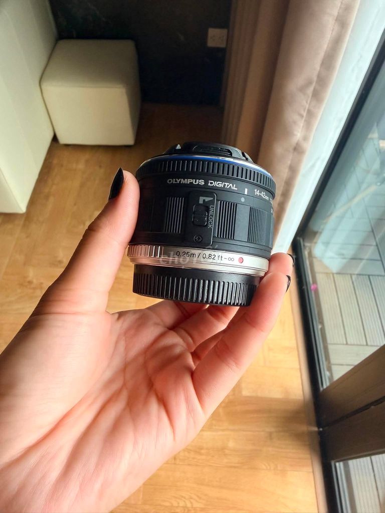 Lens Olympus 14-42mm f3.5-5.6 ngàm M4/3 giá rẻ. Mua bán Máy ảnh, Máy quay tại Thành phố Tuy Hòa Phú Yên được đăng bởi Pyeong Yang Dương hình 1
