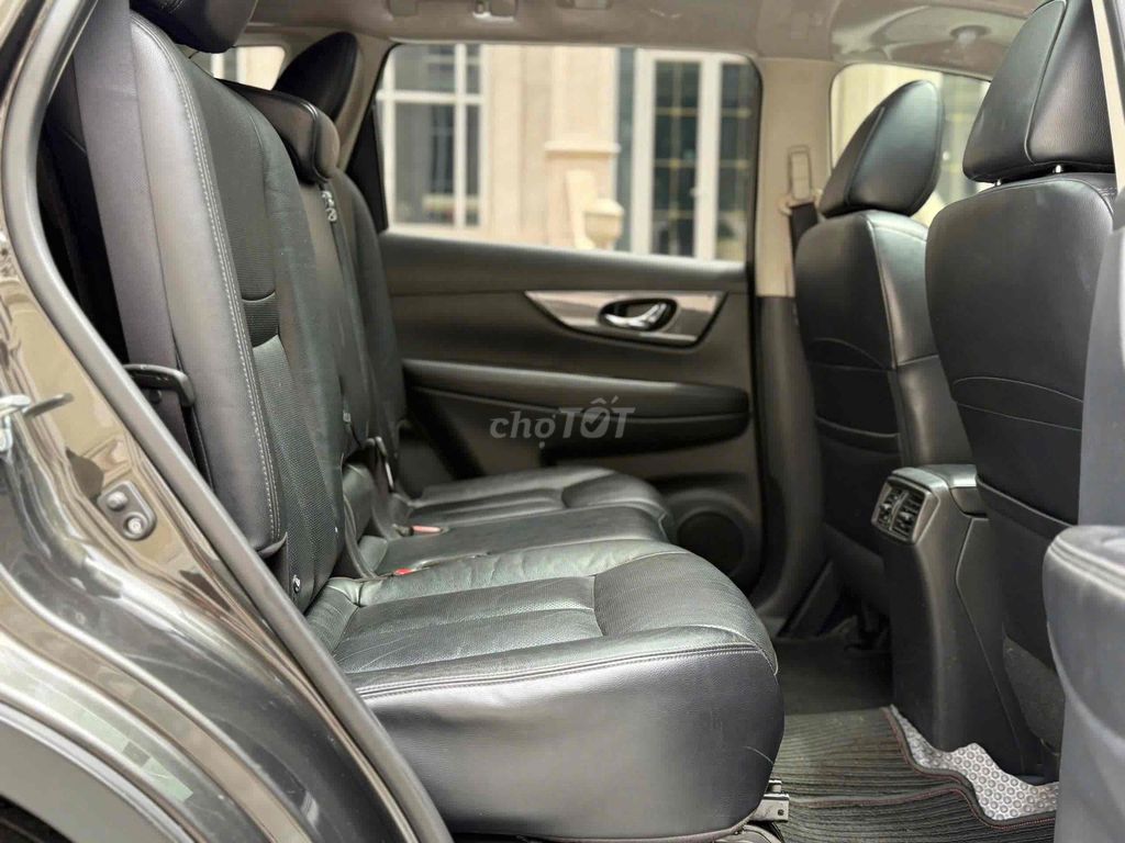 Nissan X trail 2016 2.5 SV 4WD. Mua bán Ô tô tại Thành phố Thủ Đức Tp Hồ Chí Minh được đăng bởi Phạm Khôi hình 5