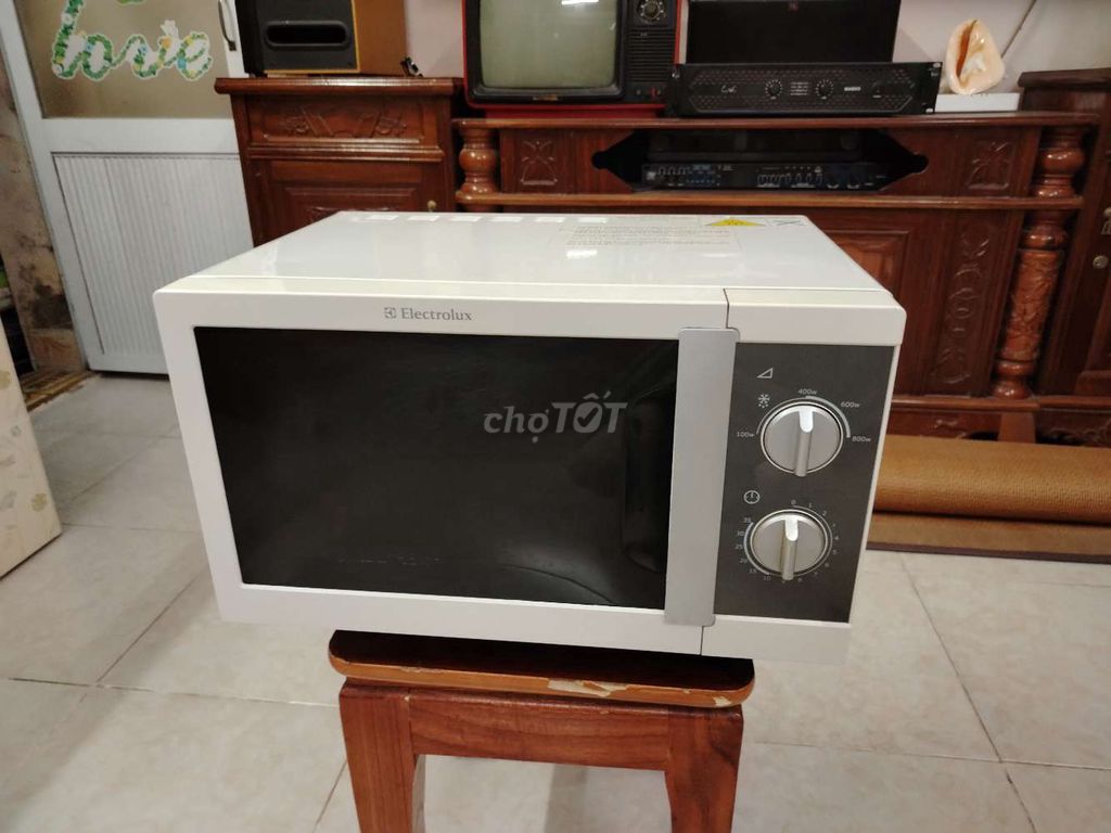 Lò Electrolux. Bình Dân. 23L.