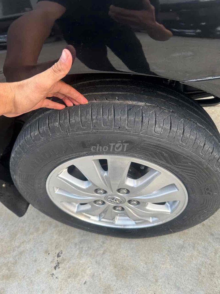 innova bản V tự động đời 2010. Mua bán Ô tô tại Quận Bình Tân Tp Hồ Chí Minh được đăng bởi Nguyễn Tấn Nghiêm hình 9