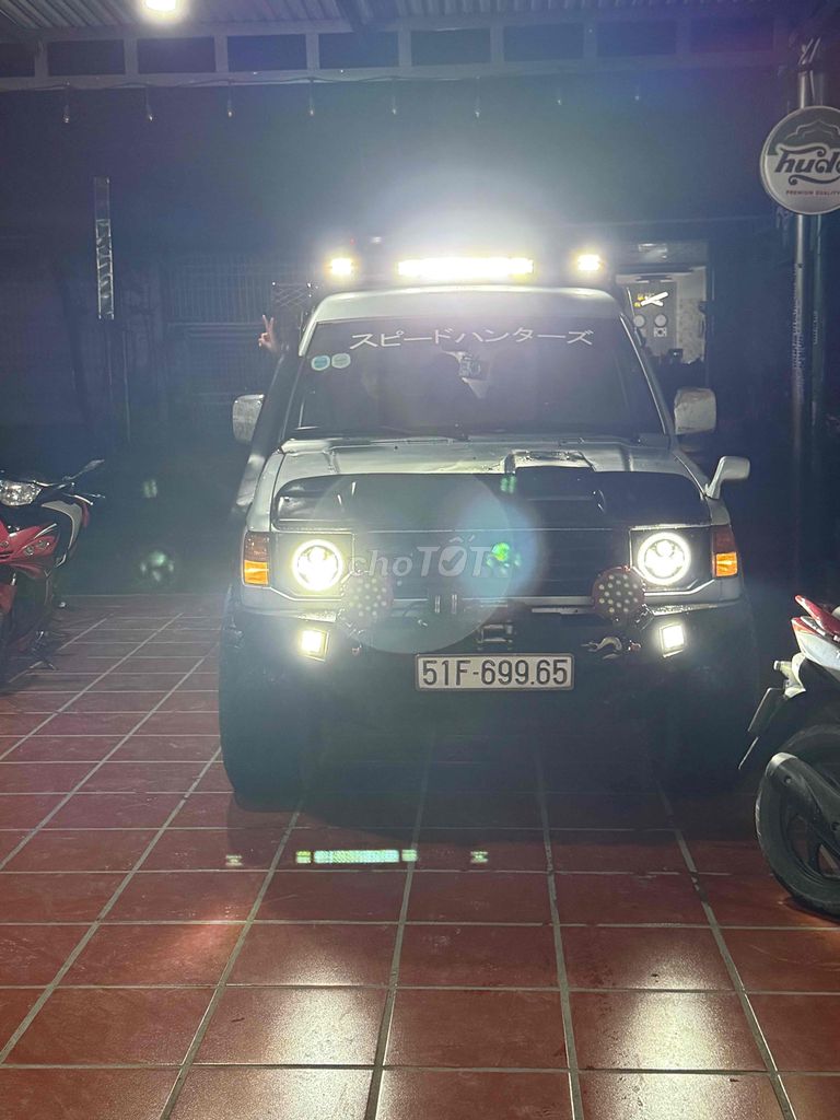 Mitsubishi Pajero Sport 1993 - 100000 km