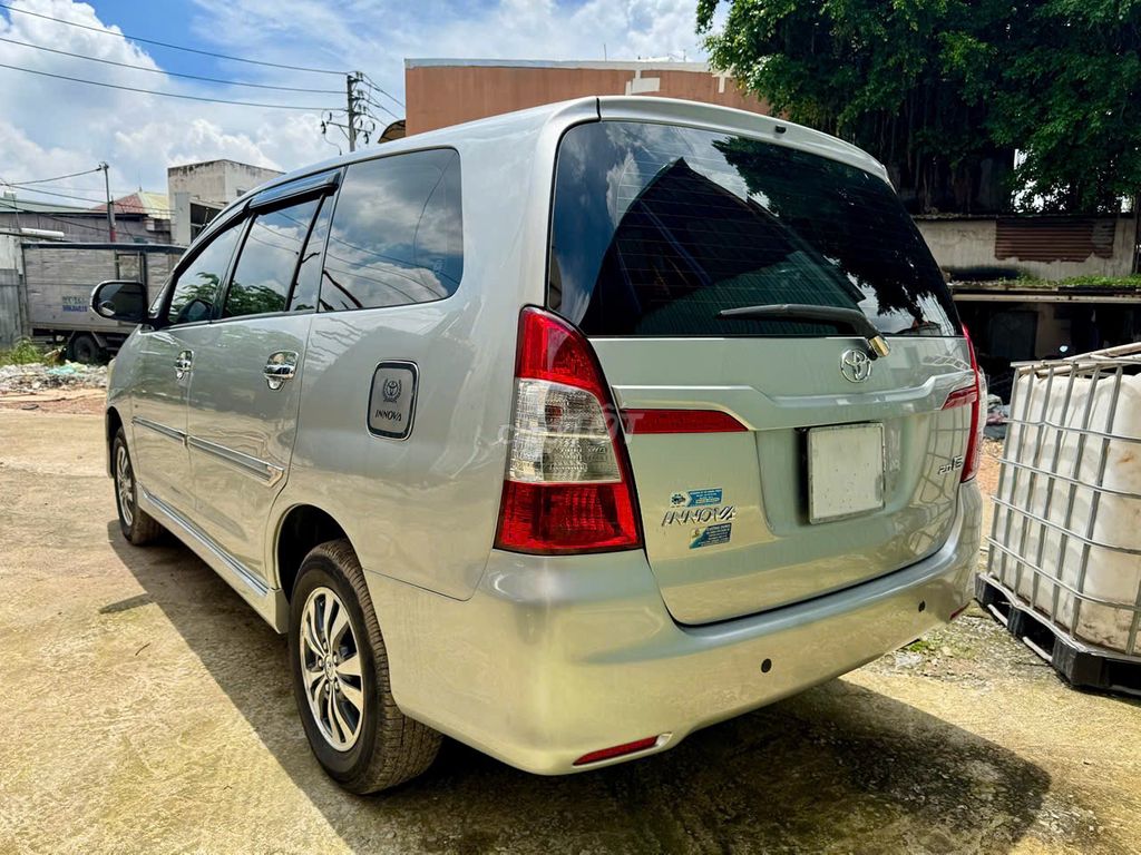 Toyota Innova 2.0E đời xe: 2015 Số sàn 8 chỗ ngồi. Mua bán Ô tô tại Huyện Hóc Môn Tp Hồ Chí Minh được đăng bởi Mr Nhựt chuyên xe hơi lướt chuẩn Toyota Sure hình 4