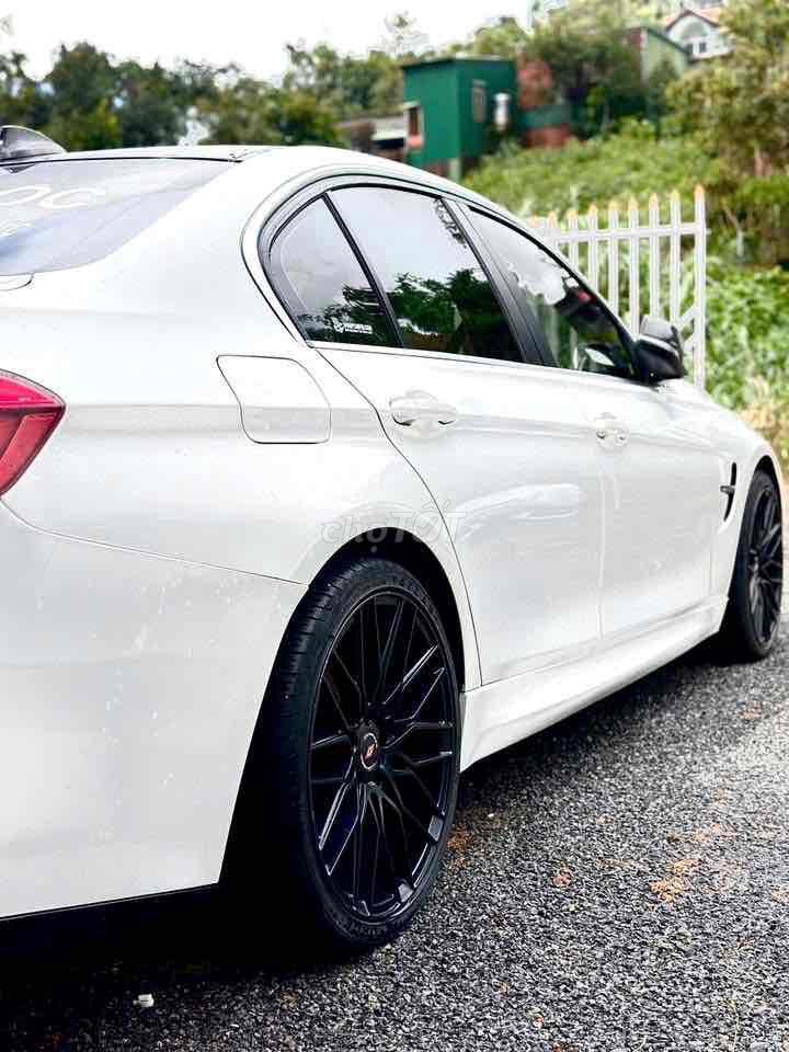 BMW 3 Series 2015 320i - 90000 km. Mua bán Ô tô tại Quận 12 Tp Hồ Chí Minh được đăng bởi Nguyễn Thị Hồng Tươi hình 3