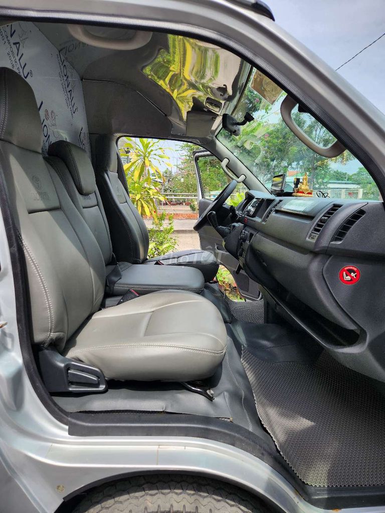 Tải Van Toyota Hiace 2014 3N/940kg sàn inox nhập. Mua bán Ô tô tại Huyện Bình Chánh Tp Hồ Chí Minh được đăng bởi TUẤN TRẦN hình 9
