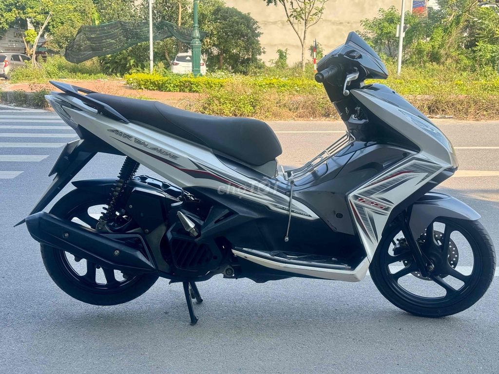 Honda Air Blade 125cc 2015 Trắng xám. Mua bán Xe máy tại Thành phố Nam Định Nam Định được đăng bởi  long việt  hình 4