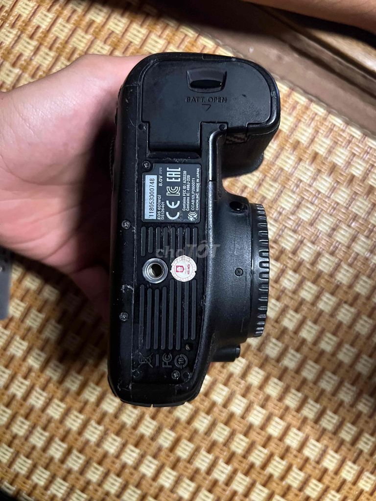 Máy ảnh Canon 6D Đen Đã sử dụng- thiện chí có fix. Mua bán Máy ảnh, Máy quay tại Quận Liên Chiểu Đà Nẵng được đăng bởi Nguyễn Nhật Nam hình 1