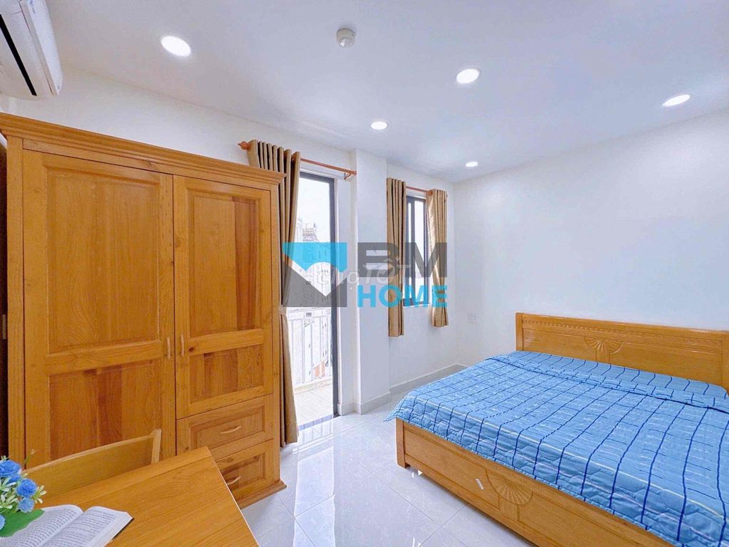 Căn hộ studio 30m2 full nội thất ban công đường Nguyễn Văn Đậu