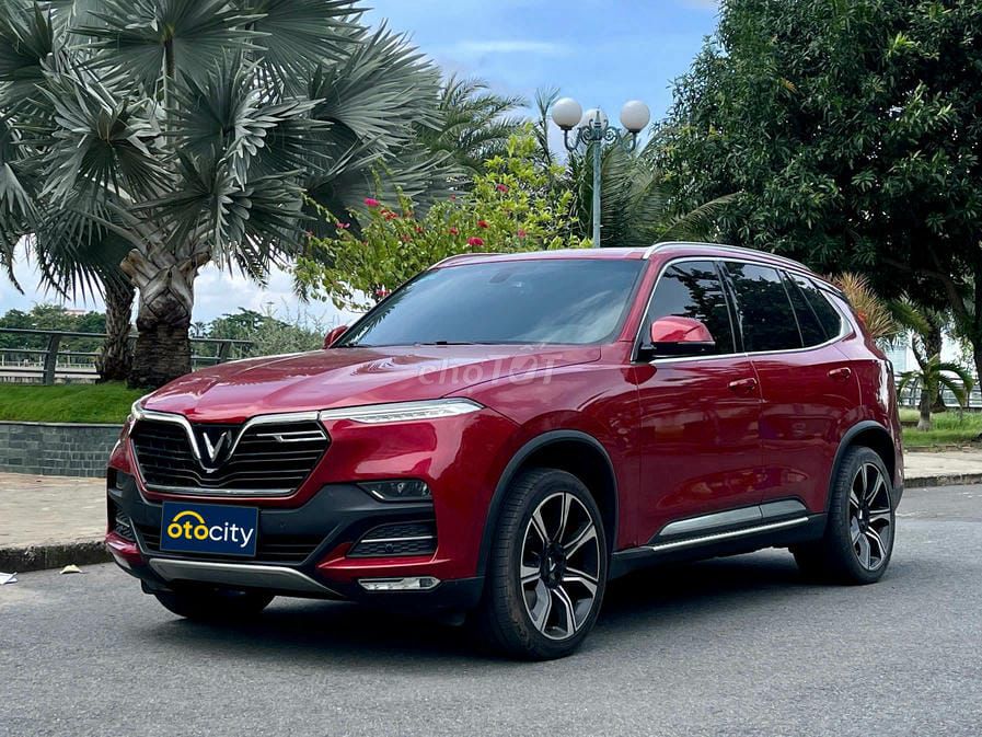 Vinfast Lux SA Premium 2020 - Màu đỏ - 5v2km