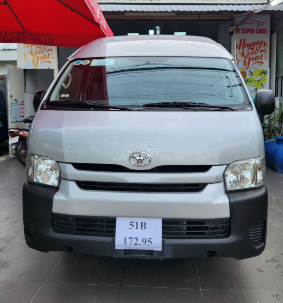 Toyota Hiace 16 chổ 2015 máy xăng zin đẹp. Mua bán Ô tô tại Huyện Bình Chánh Tp Hồ Chí Minh được đăng bởi TUẤN TRẦN hình 1