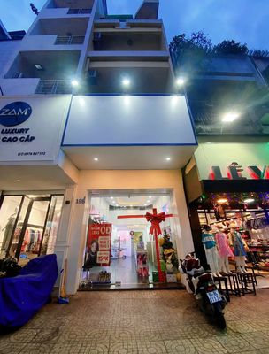 Аренда · 4 комн. · 90 м² · Quận 5, ул. Đường Nguyễn Trãi