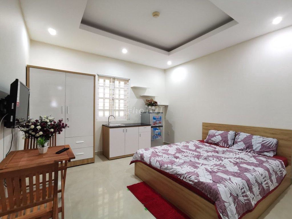 Комната 30м2 на улице Phu Thuan с мебелью