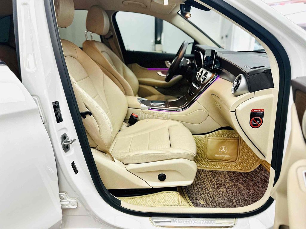 Mercedes GLC200 4Matic 2022 V1. Mua bán Ô tô tại Quận 7 Tp Hồ Chí Minh được đăng bởi Hoàng Anh Tuấn hình 14