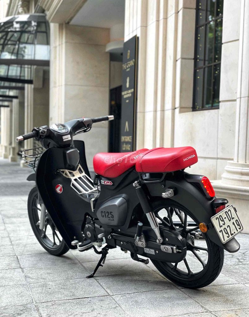 Honda Super Cub C125 2023 Đen 6000km. Mua bán Xe máy tại Quận Cầu Giấy Hà Nội được đăng bởi Tuấn Việt Motor hình 1