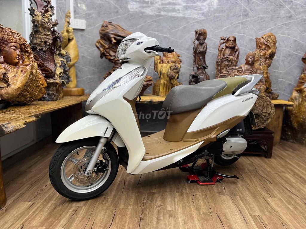 👉Lead 125Fi chính chủ bstp máy móc zin êm, khoẻ. Mua bán Xe máy tại Quận 7 Tp Hồ Chí Minh được đăng bởi Xe Cũ Hiếu CT hình 1