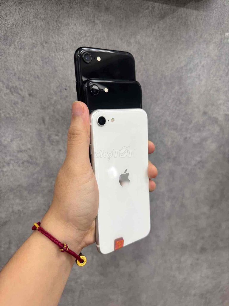iPhone SE Trắng Đen. Mua bán Điện thoại tại Quận Thanh Khê Đà Nẵng được đăng bởi Trần Phương hình 1