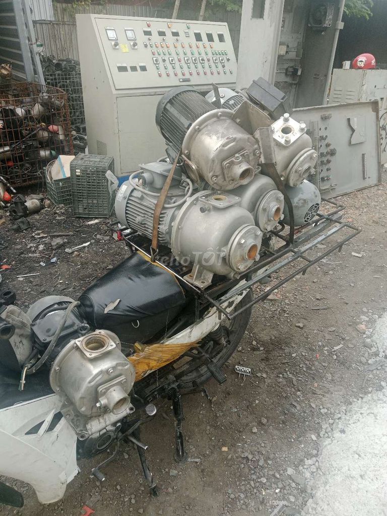 Máy bơm nước Nhật Bản Xám 1hp. Mua bán Đồ chuyên dụng, Giống nuôi trồng tại Huyện Bình Chánh Tp Hồ Chí Minh được đăng bởi săn hàng bãi hình 1