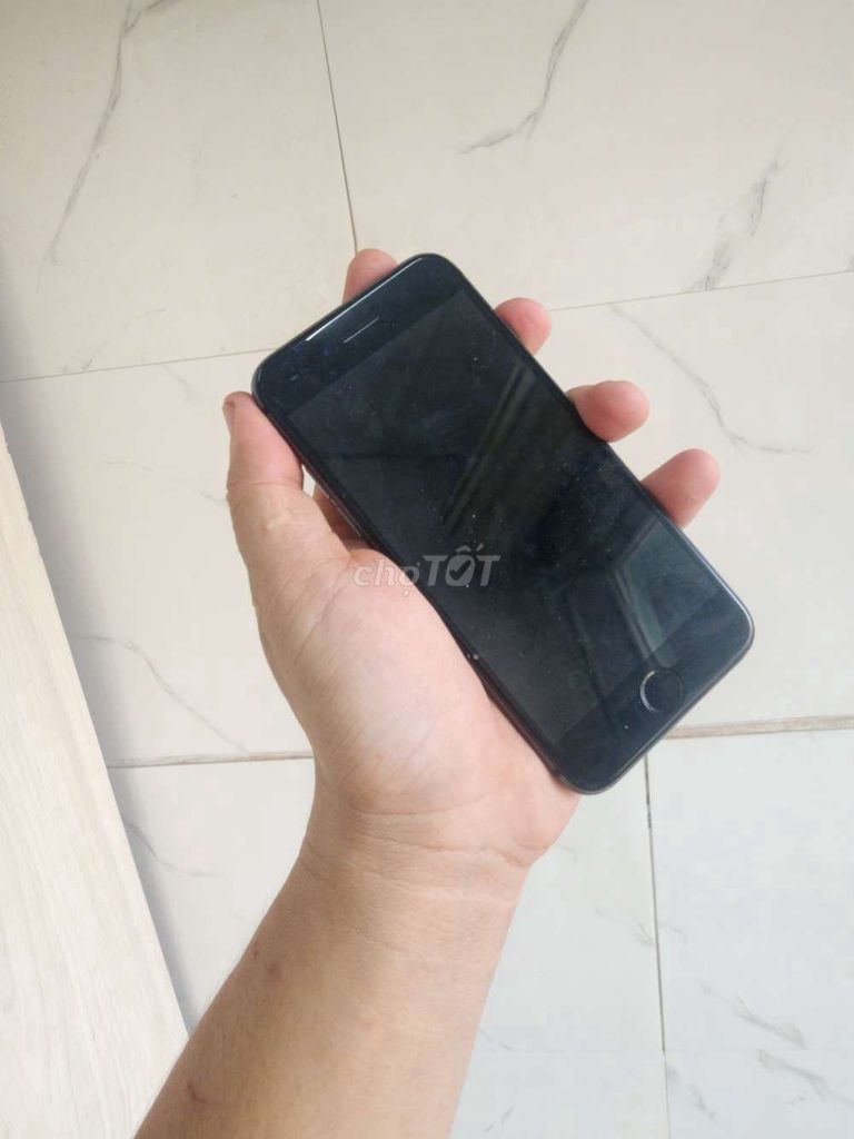 Iphone 8G 64gb quốc tế gắn sim là xài pin 100%