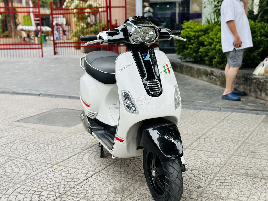 VESPA 125S NGUYÊN BẢN BIỂN 29 CHÍNH CHỦ. Mua bán Xe máy tại Quận Cầu Giấy Hà Nội được đăng bởi A Nam hình 3