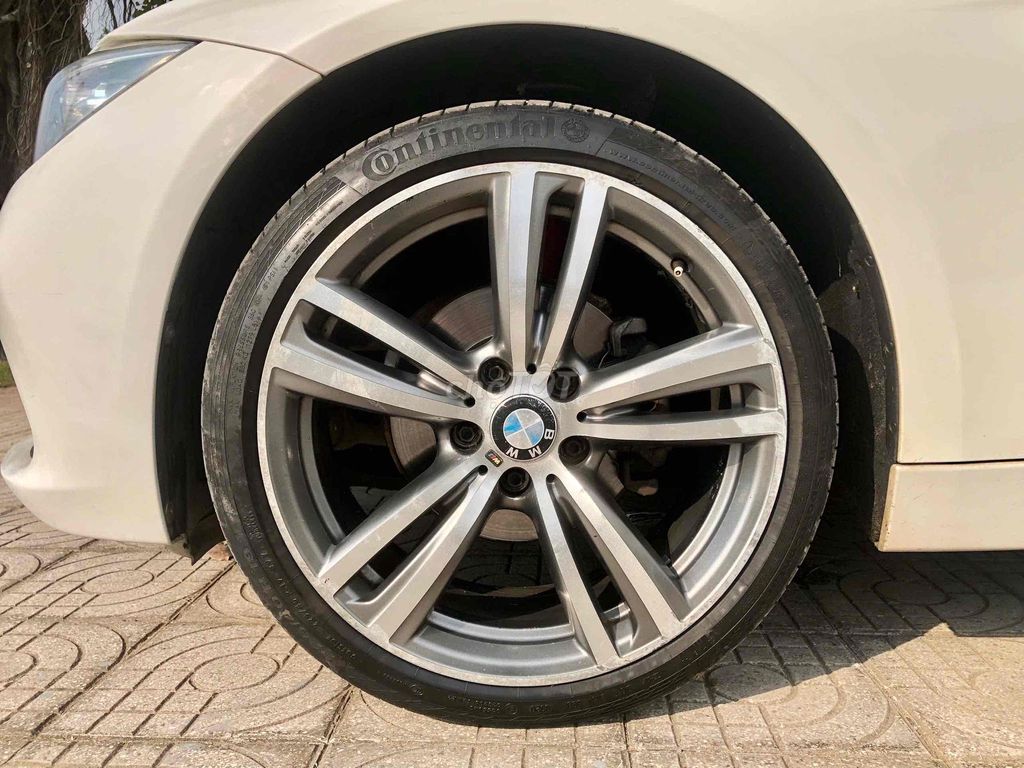 BMW 3 Series 2015 320i - 82000 km máy b48. Mua bán Ô tô tại Quận Gò Vấp Tp Hồ Chí Minh được đăng bởi nguyễn quốc trinh hình 8