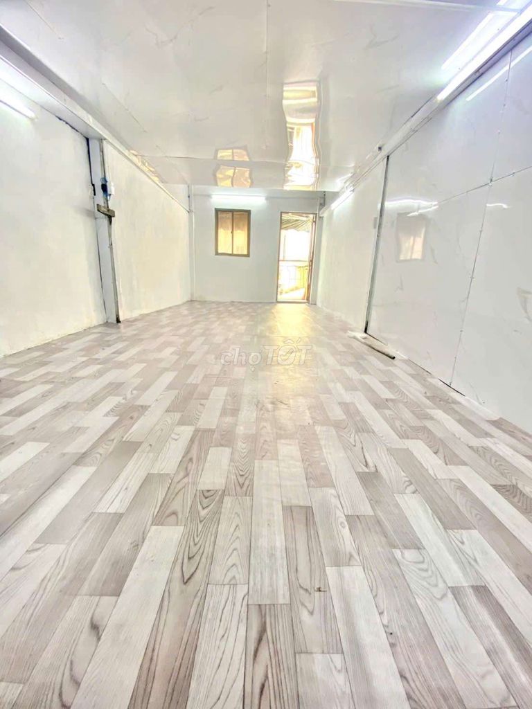 Аренда · 2 комн. · 42 м² · Quận 11, ул. Đường Lý Nam Đế