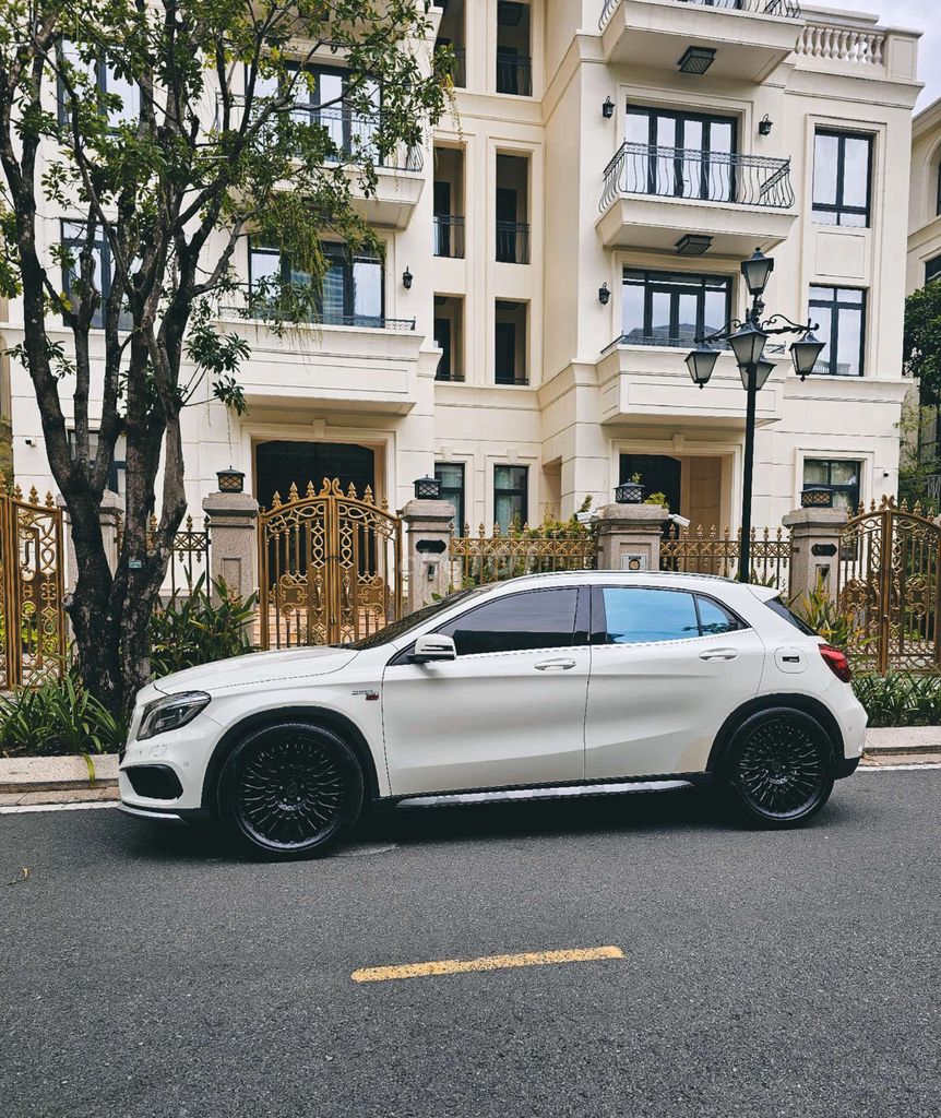Mer GLA45 AMG 50.000 km chuẩn rất mới. Mua bán Ô tô tại Quận 1 Tp Hồ Chí Minh được đăng bởi Duy Nguyễn hình 10