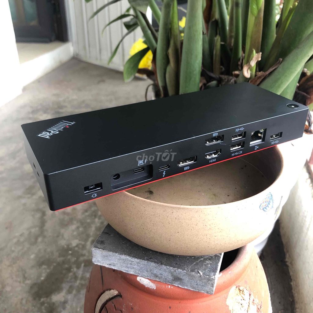 Docking Station Lenovo ThinkPad Thunderbolt 4. Mua bán Phụ kiện (Màn hình, Chuột...) tại Quận Thanh Xuân Hà Nội được đăng bởi Mr. Hùng hình 1