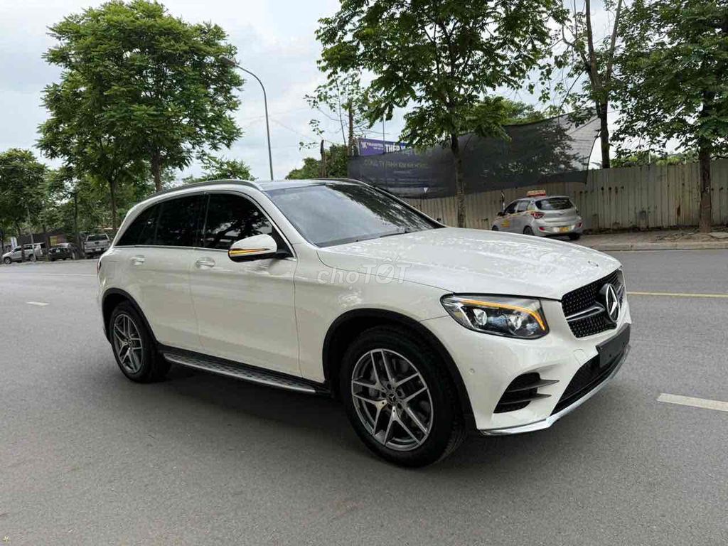 Mercedes Benz GLC 2019 300 4Matic - 95000 км
