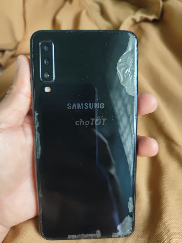 Samsung Galaxy A7 (2018) 4GB/32GB Đen. Mua bán Điện thoại tại Thành phố Huế Thừa Thiên Huế được đăng bởi Hoàng Văn Minh hình 1