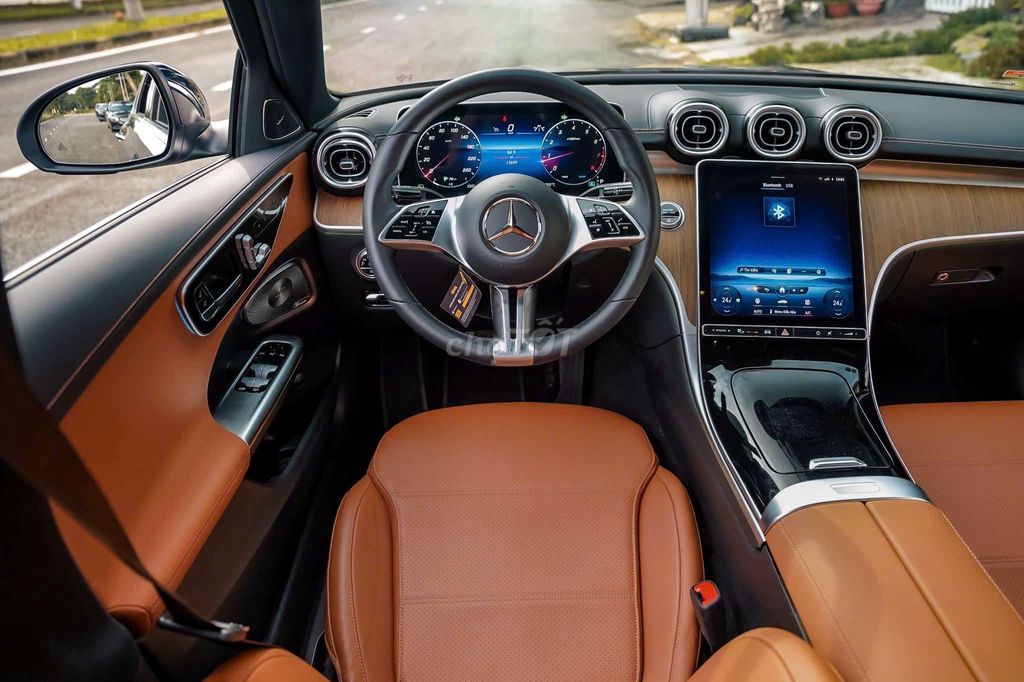 Mercedes C200 Avantgarde Plus siêu lướt 13.000km. Mua bán Ô tô tại Quận 7 Tp Hồ Chí Minh được đăng bởi Hoàn Lee Xe Lướt hình 12